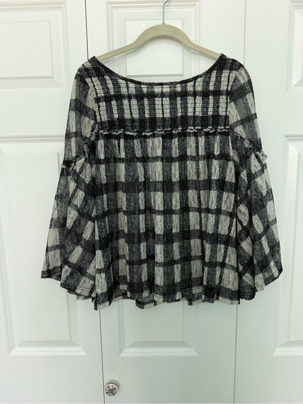 Anthropolgie Akemi + Kin: Women's Black and White Plaid Peasant Top